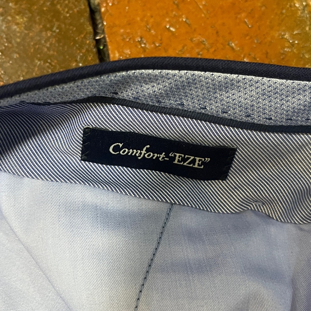 Ballin Bruce, Baird & Co. Navy trousers Size 38” waist and 27” inseam flat front - Picture 4 of 6